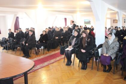 Curs de spiritualitate ortodoxă şi concert de colinde la Centrul Eparhial – fotografia 4