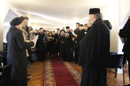 Curs de spiritualitate ortodoxă şi concert de colinde la Centrul Eparhial – fotografia 11