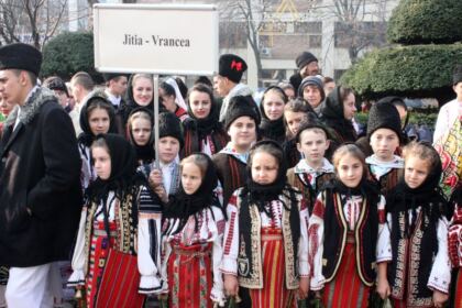Festivalul de datini şi obiceiuri „Tudor Pamfile“ la Catedrala Arhiepiscopală din Galaţi – fotografia 9