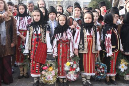 Festivalul de datini şi obiceiuri „Tudor Pamfile“ la Catedrala Arhiepiscopală din Galaţi – fotografia 14