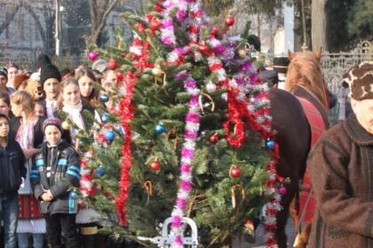 Festivalul de datini şi obiceiuri „Tudor Pamfile“ la Catedrala Arhiepiscopală din Galaţi – fotografia 20