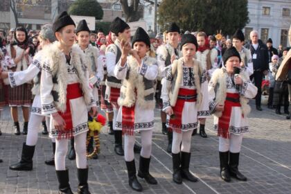Festivalul de datini şi obiceiuri „Tudor Pamfile“ la Catedrala Arhiepiscopală din Galaţi – fotografia 22