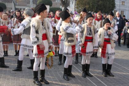 Festivalul de datini şi obiceiuri „Tudor Pamfile“ la Catedrala Arhiepiscopală din Galaţi – fotografia 23
