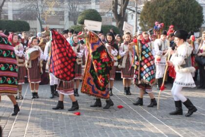 Festivalul de datini şi obiceiuri „Tudor Pamfile“ la Catedrala Arhiepiscopală din Galaţi – fotografia 30