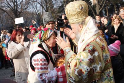 Festivalul de datini şi obiceiuri „Tudor Pamfile“ la Catedrala Arhiepiscopală din Galaţi – fotografia 40