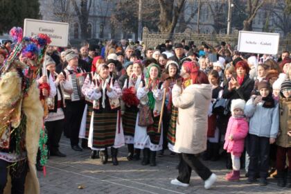 Festivalul de datini şi obiceiuri „Tudor Pamfile“ la Catedrala Arhiepiscopală din Galaţi – fotografia 43