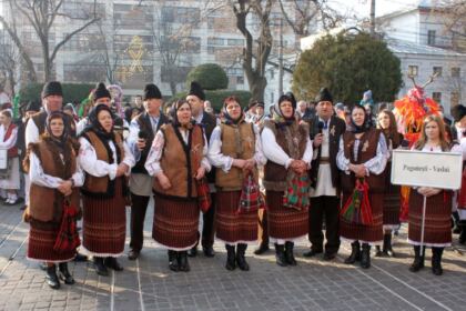 Festivalul de datini şi obiceiuri „Tudor Pamfile“ la Catedrala Arhiepiscopală din Galaţi – fotografia 48