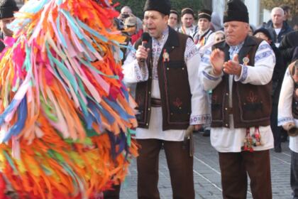 Festivalul de datini şi obiceiuri „Tudor Pamfile“ la Catedrala Arhiepiscopală din Galaţi – fotografia 49