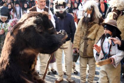 Festivalul de datini şi obiceiuri „Tudor Pamfile“ la Catedrala Arhiepiscopală din Galaţi – fotografia 58