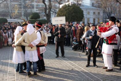 Festivalul de datini şi obiceiuri „Tudor Pamfile“ la Catedrala Arhiepiscopală din Galaţi – fotografia 60