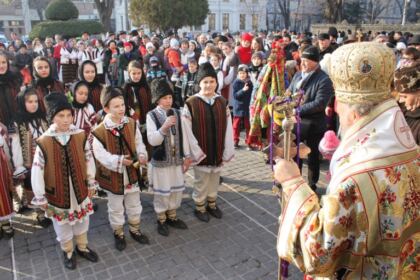 Festivalul de datini şi obiceiuri „Tudor Pamfile“ la Catedrala Arhiepiscopală din Galaţi – fotografia 67