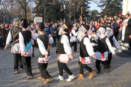 Festivalul de datini şi obiceiuri „Tudor Pamfile“ la Catedrala Arhiepiscopală din Galaţi – fotografia 82