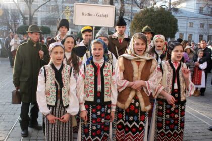 Festivalul de datini şi obiceiuri „Tudor Pamfile“ la Catedrala Arhiepiscopală din Galaţi – fotografia 92