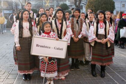 Festivalul de datini şi obiceiuri „Tudor Pamfile“ la Catedrala Arhiepiscopală din Galaţi – fotografia 94