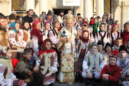 Festivalul de datini şi obiceiuri „Tudor Pamfile“ la Catedrala Arhiepiscopală din Galaţi – fotografia 99
