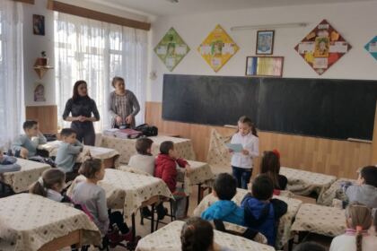 Întâlnire duhovnicească cu elevii Şcolii gimnaziale din Umbrăreşti, judeţul Tecuci – fotografia 1