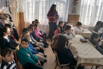 Întâlnire duhovnicească cu elevii Şcolii gimnaziale din Umbrăreşti, judeţul Tecuci – fotografia 2