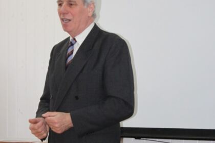Poetul Mihai Eminescu omagiat de elevii Seminarului Teologic „Sfântul Apostol Andrei“ din Galaţi – fotografia 8