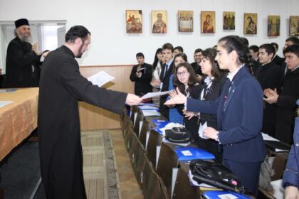 Simpozion interliceal la Seminarul „Sf. Ap. Andrei“ din Galaţi – fotografia 16