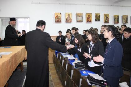 Simpozion interliceal la Seminarul „Sf. Ap. Andrei“ din Galaţi – fotografia 17