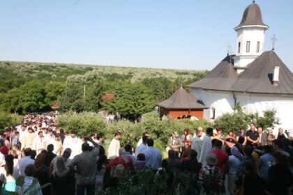 Sărbătoarea Preasfintei Treimi în pădurea Buciumenilor – fotografia 7