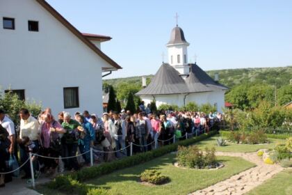 Sărbătoarea Preasfintei Treimi în pădurea Buciumenilor – fotografia 14