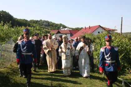 Sărbătoarea Preasfintei Treimi în pădurea Buciumenilor – fotografia 15