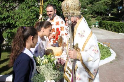Duminica Părinţilor şi a Copiilor la Aşezământul Social-Filantropic „Sfântul Vasile cel Mare“ din Galaţi – fotografia 6