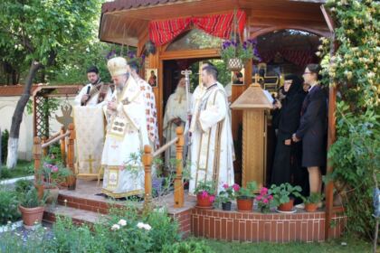 Duminica Părinţilor şi a Copiilor la Aşezământul Social-Filantropic „Sfântul Vasile cel Mare“ din Galaţi – fotografia 12