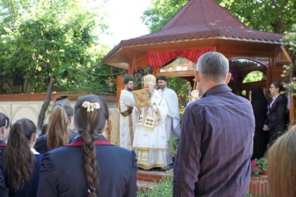 Duminica Părinţilor şi a Copiilor la Aşezământul Social-Filantropic „Sfântul Vasile cel Mare“ din Galaţi – fotografia 13