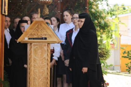 Duminica Părinţilor şi a Copiilor la Aşezământul Social-Filantropic „Sfântul Vasile cel Mare“ din Galaţi – fotografia 17