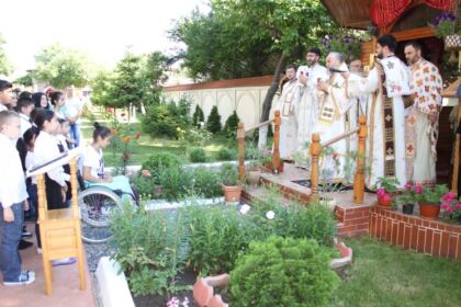 Duminica Părinţilor şi a Copiilor la Aşezământul Social-Filantropic „Sfântul Vasile cel Mare“ din Galaţi – fotografia 19