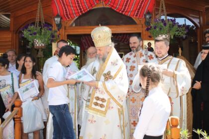 Duminica Părinţilor şi a Copiilor la Aşezământul Social-Filantropic „Sfântul Vasile cel Mare“ din Galaţi – fotografia 32