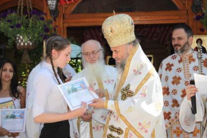 Duminica Părinţilor şi a Copiilor la Aşezământul Social-Filantropic „Sfântul Vasile cel Mare“ din Galaţi – fotografia 33
