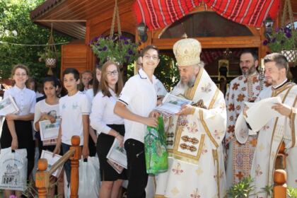 Duminica Părinţilor şi a Copiilor la Aşezământul Social-Filantropic „Sfântul Vasile cel Mare“ din Galaţi – fotografia 34