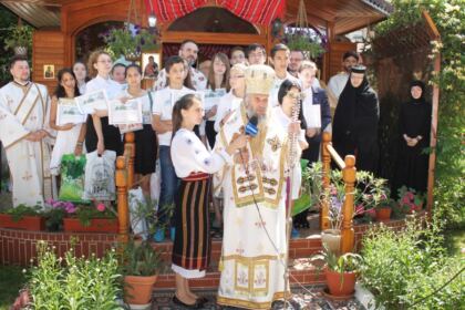 Duminica Părinţilor şi a Copiilor la Aşezământul Social-Filantropic „Sfântul Vasile cel Mare“ din Galaţi – fotografia 35