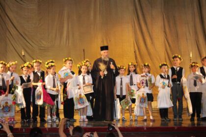 Premierea olimpicilor gălăţeni şi serbarea-spectacol „Sărbătorim performanţa“ în Arhiepiscopia Dunării de Jos – fotografia 11