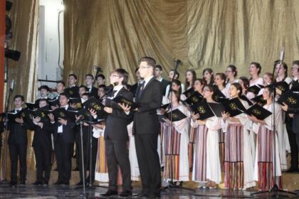 Premierea olimpicilor gălăţeni şi serbarea-spectacol „Sărbătorim performanţa“ în Arhiepiscopia Dunării de Jos – fotografia 17