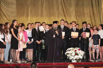 Premierea olimpicilor gălăţeni şi serbarea-spectacol „Sărbătorim performanţa“ în Arhiepiscopia Dunării de Jos – fotografia 25