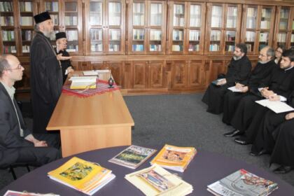 Întrunire consultativă pentru pelerinajul tinerilor liceeni la Mănăstirea Buciumeni – fotografia 4
