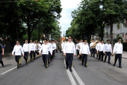 Praznicul Înălţării Domnului şi Ziua Eroilor în Arhiepiscopia Dunării de Jos – fotografia 11