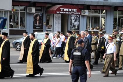Praznicul Înălţării Domnului şi Ziua Eroilor în Arhiepiscopia Dunării de Jos – fotografia 15