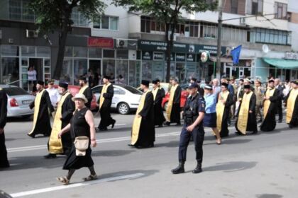 Praznicul Înălţării Domnului şi Ziua Eroilor în Arhiepiscopia Dunării de Jos – fotografia 19