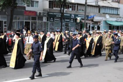 Praznicul Înălţării Domnului şi Ziua Eroilor în Arhiepiscopia Dunării de Jos – fotografia 20