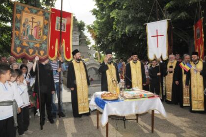 Praznicul Înălţării Domnului şi Ziua Eroilor în Arhiepiscopia Dunării de Jos – fotografia 35