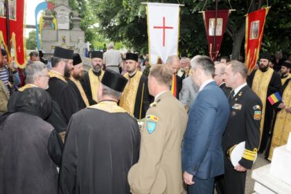 Praznicul Înălţării Domnului şi Ziua Eroilor în Arhiepiscopia Dunării de Jos – fotografia 47