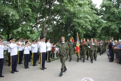 Praznicul Înălţării Domnului şi Ziua Eroilor în Arhiepiscopia Dunării de Jos – fotografia 58