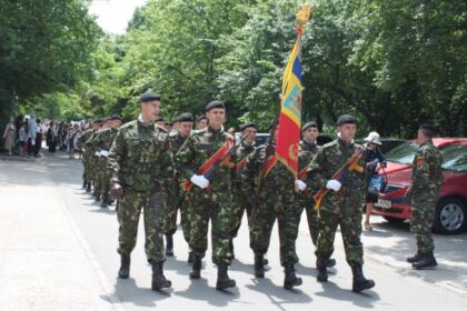 Praznicul Înălţării Domnului şi Ziua Eroilor în Arhiepiscopia Dunării de Jos – fotografia 5