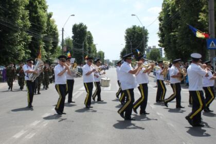 Praznicul Înălţării Domnului şi Ziua Eroilor în Arhiepiscopia Dunării de Jos – fotografia 38