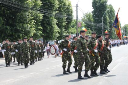 Praznicul Înălţării Domnului şi Ziua Eroilor în Arhiepiscopia Dunării de Jos – fotografia 40